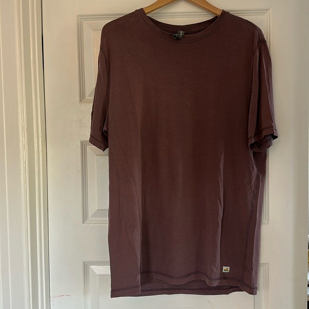 Vuori mauve men’s large t-shirt